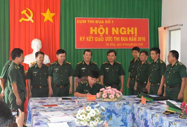 Các Cụm thi đua BĐBP Tây Ninh tổ chức ký kết giao ước thi đua năm 2016 